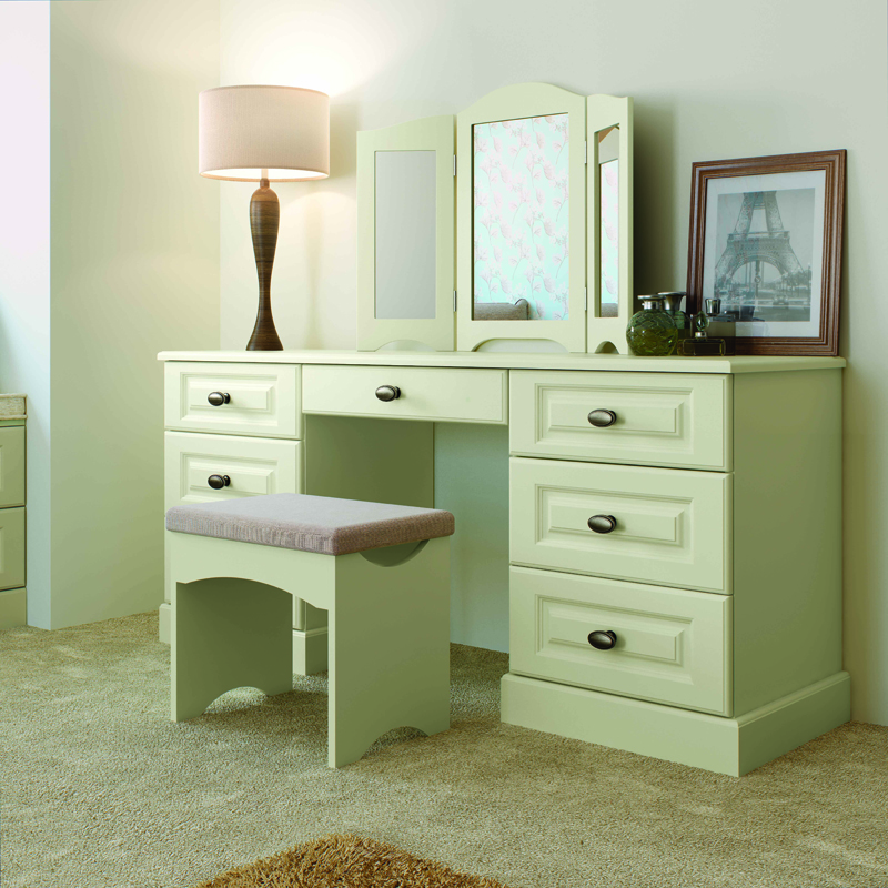 Bedrooms By Oceanbay Create A Traditional Dressing Table With Kneespace Drawer And Matching Upholstered Stool Choose From Wide Selection Of Fabricaterials
